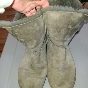 UGG Women's Gray Winter Boots